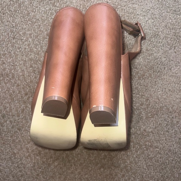 Steve Madden Gabby Cognac Heels- Size 8 - Picture 6 of 10